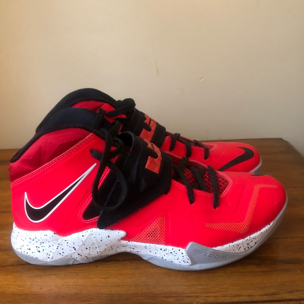 Nike Men’s Basketball Shoes